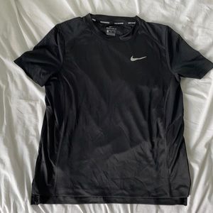 NIKE T SHIRT